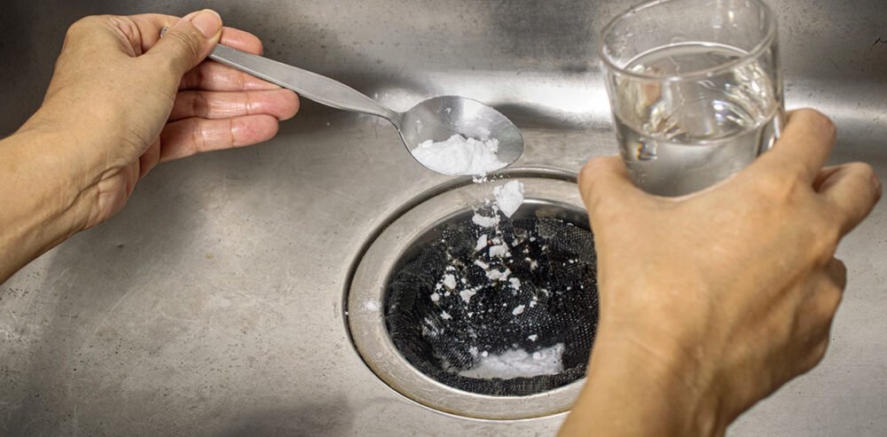 Vinegar and Baking Soda Drain Cleaning 